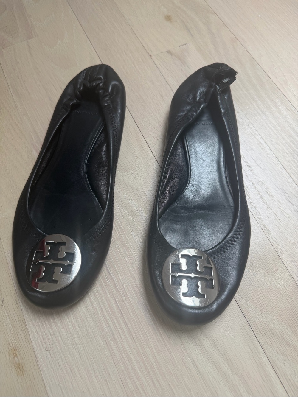 Tory Burch Black Leather Women's Ballet Flats with Silver Logo Accent